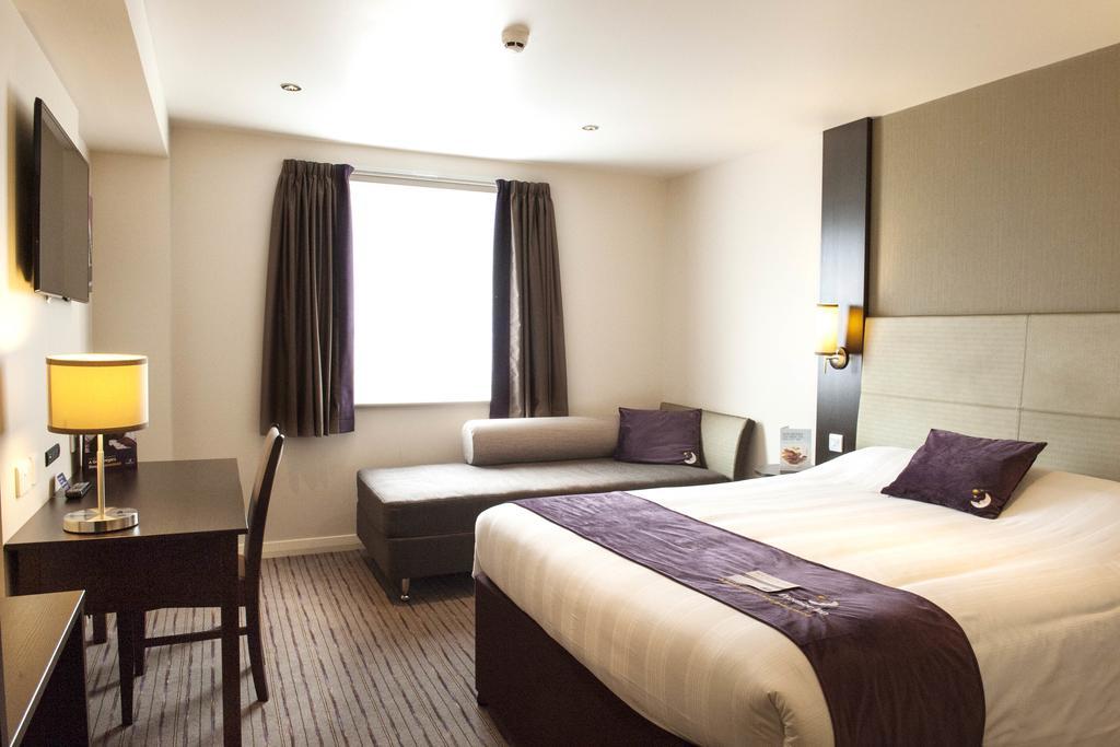 Premier Inn Birmingham City Centre Bridge Street מראה חיצוני תמונה