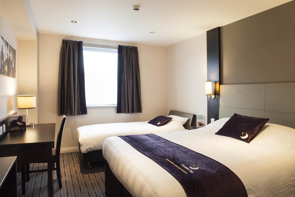Premier Inn Birmingham City Centre Bridge Street מראה חיצוני תמונה