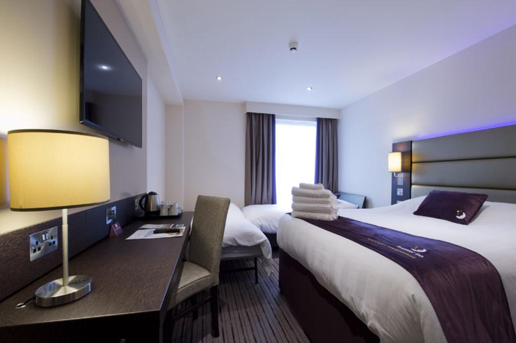 Premier Inn Birmingham City Centre Bridge Street מראה חיצוני תמונה