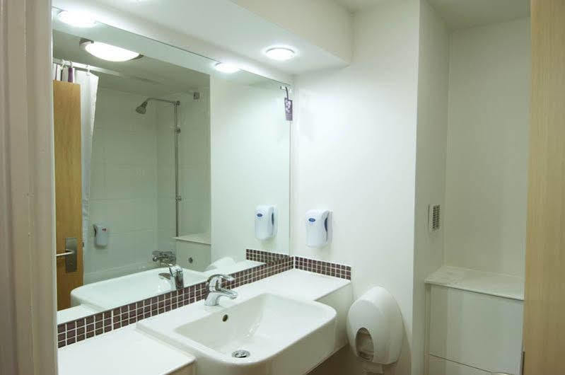 Premier Inn Birmingham City Centre Bridge Street מראה חיצוני תמונה